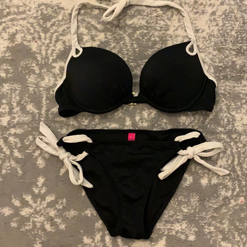 Padded Black VS Bikini